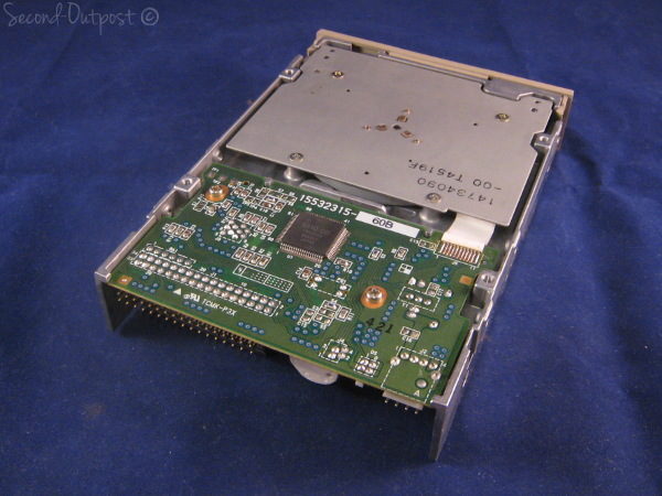 Teac 235HF 1.44mb Floppy Drive 3.5 inch - Image 2