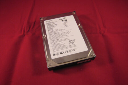 Seagate Barracuda ST3120827AS 120GB 7200 RPM 8MB Cache SATA 3.0Gb/s Hard Drive
