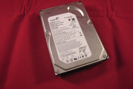 ST3808110AS Seagate Barracuda 7200.9 80GB 7.2K SATA Hard Drives